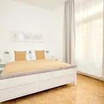 Apartment Alma *